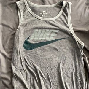 Nike sleeveless tee